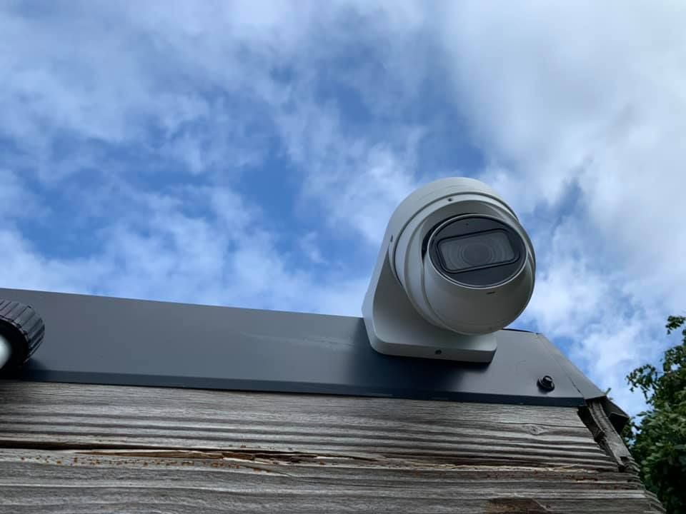 Caméra de surveillance connectée pour maison intelligente