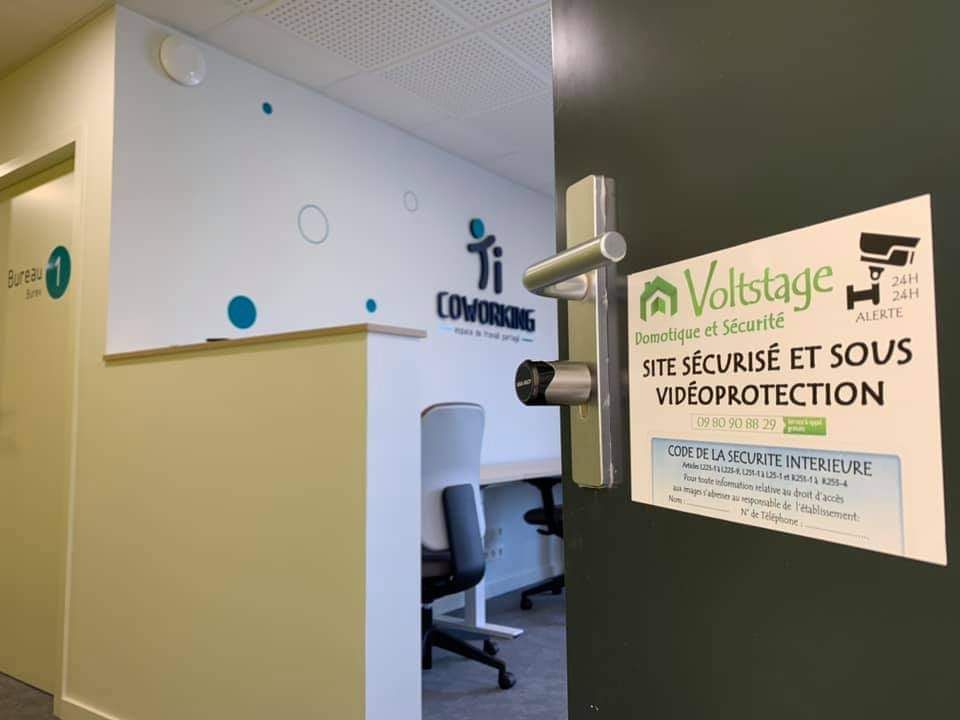 Contrôle d'accès avec gestion en ligne sur smartphone