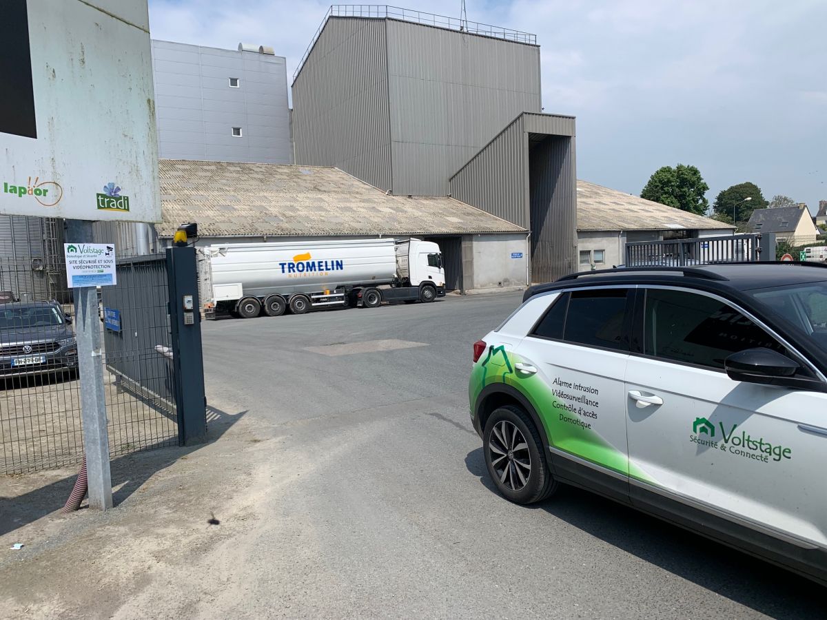 Installation de vidéosurveillance, alarme et contrôle d'accès à Plounéventer dans le Finistère