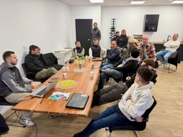 Cap sur 2026 et vision technique animée par Kevin LEITAO ⚡
Au programme :
✅ Intégration de nos nouveaux produits
✅ Préparation de notre vision technique...